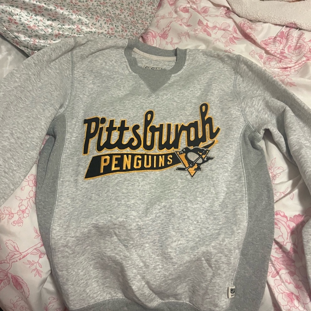 NHL Pittsburgh Penguins Gray and Gold Crewneck Sweater